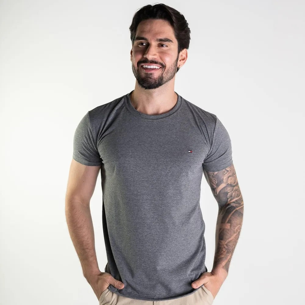 Kit 5 Camisetas Tommy + 3 Cuecas Boxer de Brinde