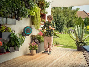 GardenHouse - Mangueira Externa Com Enrolador Retrátil, trava e Suporte Giratório 180 - ⚠️ Últimas unidades em cada tamanho